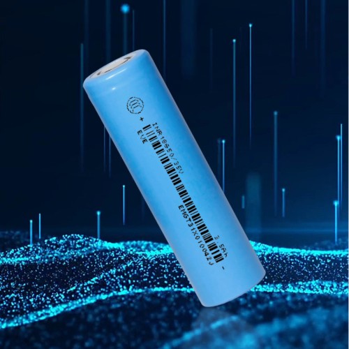 A Pair of 18650 3500mAh Rechargeable Ternary Polymer Lithium Battery
